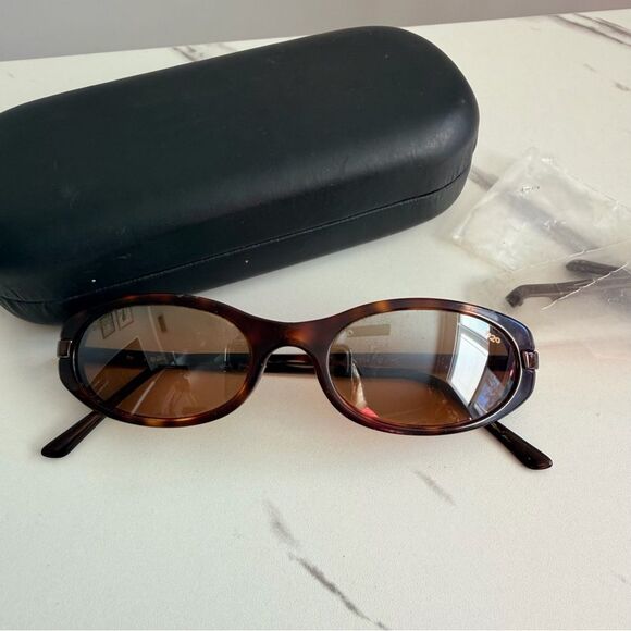 REVO 2508 302/K2 Brown Oval Sunglasses Tortoise Frames Vintage Style